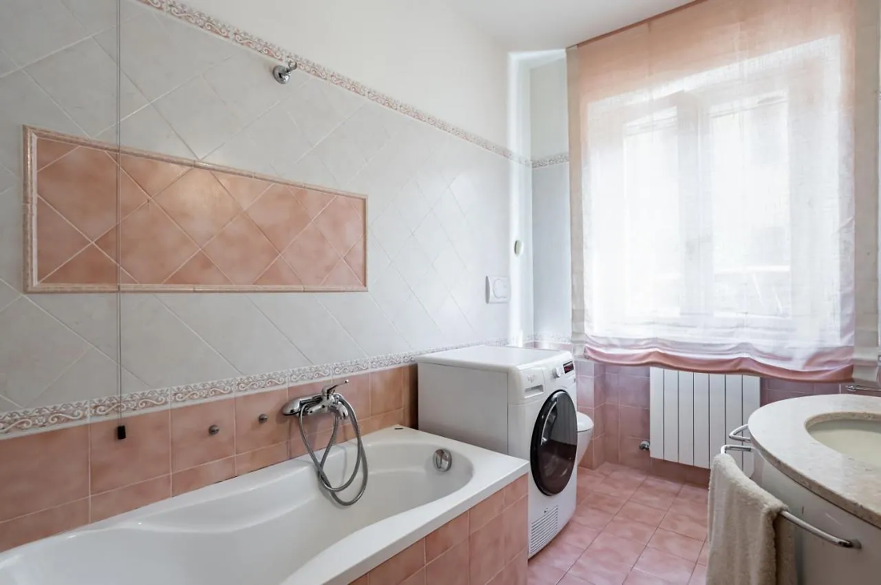 Sesto Di Moriano-Cozy Apt With Garden&Parking! Lucca 0*,  İtalya