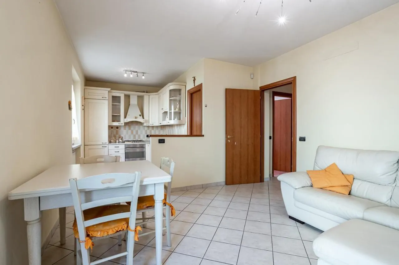 Daire Sesto Di Moriano-Cozy Apt With Garden&Parking! Lucca